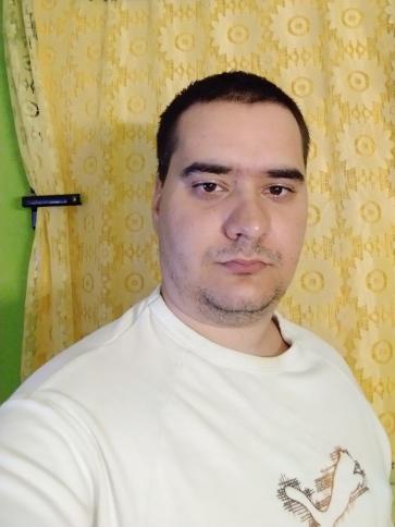Viktor, 32 éves kislángi társkereső férfi profil fotója Viktor, 32 éves kislángi társkereső férfi profil fotója