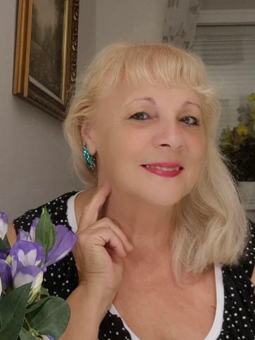 Erika, 67 éves Budapest X. kerületi társkereső nő profil fotója