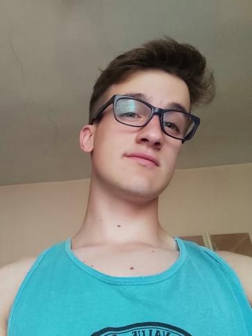 Ricsi, 23 éves előszállási társkereső férfi profil fotója