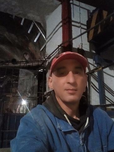 Gyula, 49 éves lovasberényi társkereső férfi profil fotója