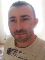 Sziasztok! Attila vagyok. Komoly nagybaracskai párkereső nők jelentkezését várom.
