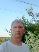 Sziasztok! Józsi vagyok. Komoly gyömörei párkereső nők jelentkezését várom.