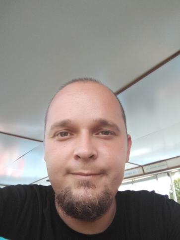 József, 38 éves magyarbánhegyesi társkereső férfi profil fotója