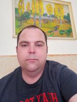 Sziasztok! Tomi vagyok. Komoly soponyai párkereső nők jelentkezését várom.