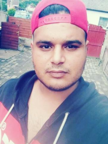 Alex, 29 éves ózdi társkereső férfi profil fotója