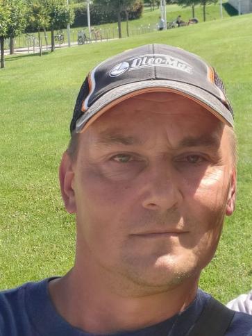Tihamér, 52 éves mindszenti társkereső férfi profil fotója
