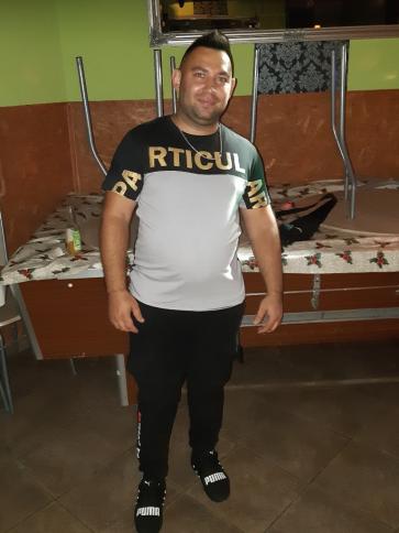 Ákos, 30 éves balmazújvárosi társkereső férfi profil fotója