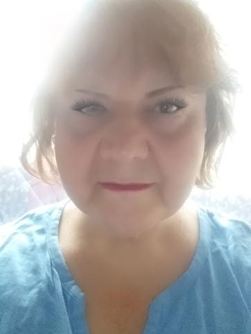 Éva, 58 éves szombathelyi társkereső nő profil fotója Éva, 58 éves szombathelyi társkereső nő profil fotója