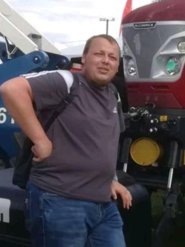István, 30 éves sárbogárdi társkereső férfi profil fotója
