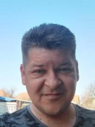 Olivér, 49 éves sajóládi társkereső férfi profil fotója