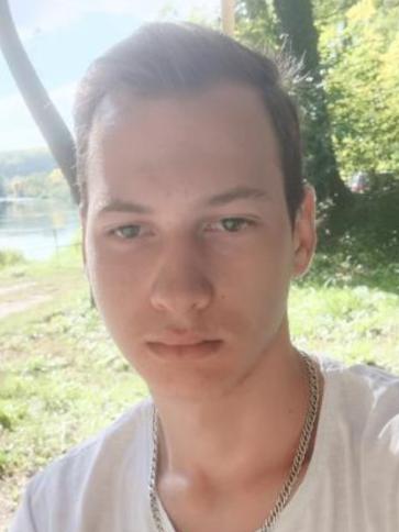 László, 26 éves hédervári társkereső férfi profil fotója