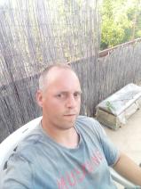 Sziasztok! Zsolt vagyok. Komoly berekfürdői párkereső nők jelentkezését várom.