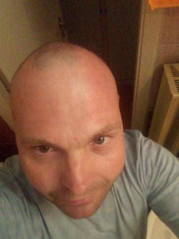 Zsolt, 40 éves gyáli társkereső férfi profil fotója