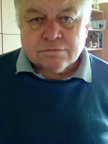 Lajos, 73 éves kisbéri társkereső férfi profil fotója Lajos, 73 éves kisbéri társkereső férfi profil fotója