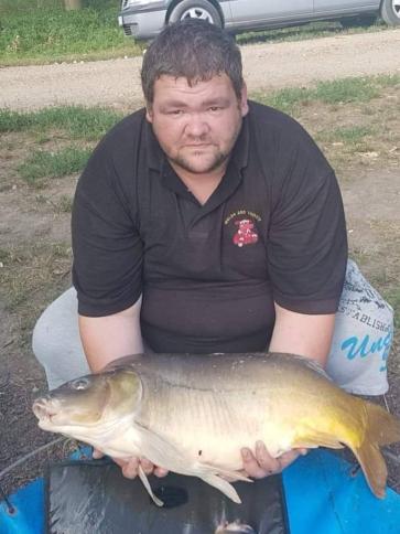 László, 35 éves cserépfalui társkereső férfi profil fotója