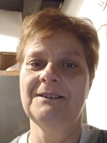 Ágnes, 57 éves egyházaskeszői társkereső nő profil fotója