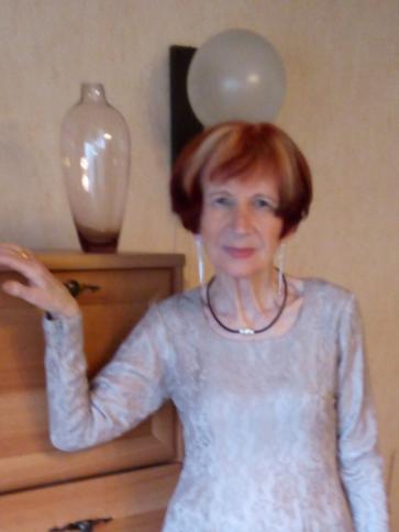 Marika, 79 éves ábrahámhegyi társkereső nő profil fotója