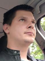 Sziasztok! Endre vagyok. Fiatal mindszenti párkereső lányokkal chatelnék.