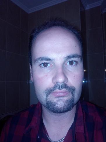 László, 40 éves kiskunlacházai társkereső férfi profil fotója