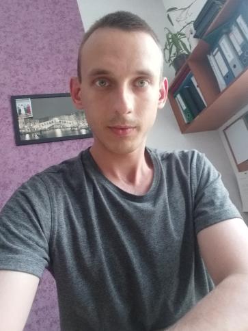 Krisztián, 30 éves ukrajnai társkereső férfi profil fotója