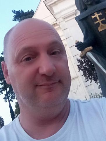 Mihály, 53 éves tótkomlósi társkereső férfi profil fotója