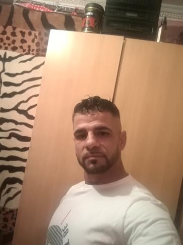László, 36 éves bólyi társkereső férfi profil fotója