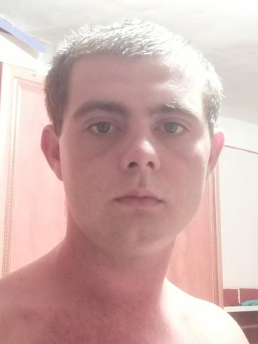 Andor, 29 éves soltvadkerti társkereső férfi profil fotója