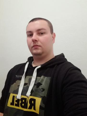 Szilveszter, 26 éves csipkereki társkereső férfi profil fotója