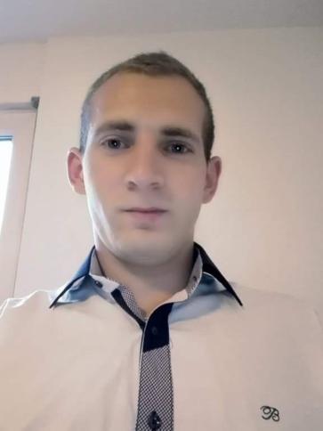 Bilibok, 33 éves romániai társkereső férfi profil fotója