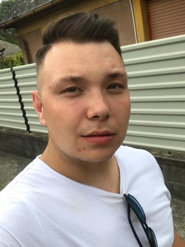 Gergő, 29 éves pilisi társkereső férfi profil fotója Gergő, 29 éves pilisi társkereső férfi profil fotója