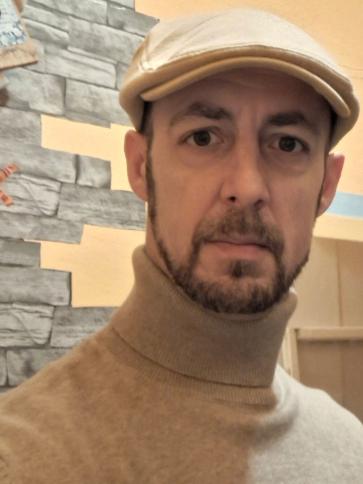 József, 42 éves lőrinci társkereső férfi profil fotója