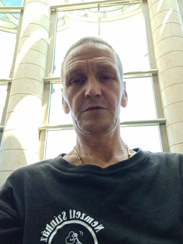 Gábor, 53 éves Budapest XXIII. kerületi társkereső férfi profil fotója