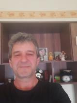 Sziasztok! Gyula vagyok. Komoly markazi párkereső nők jelentkezését várom.