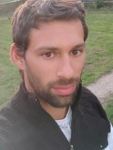 Vince, 30 éves kiskunlacházai társkereső férfi profil fotója