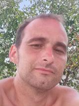 Sziasztok! József vagyok. Komoly zsadányi párkereső nők jelentkezését várom.
