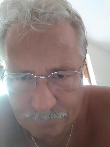 Dominik, 65 éves veresegyházi társkereső férfi profil fotója