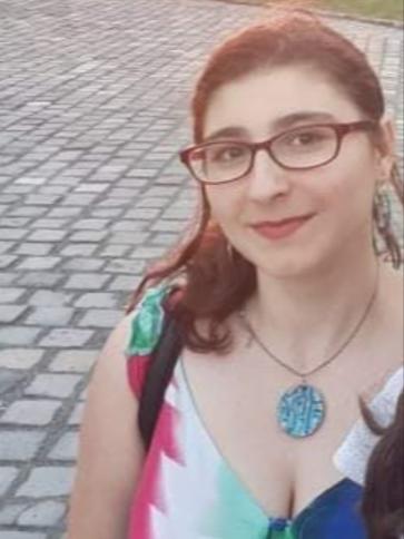 Andrea, 25 éves romániai társkereső nő profil fotója Andrea, 25 éves romániai társkereső nő profil fotója