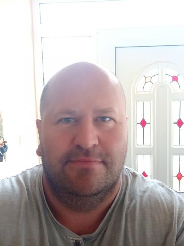 Attila, 43 éves ramocsaházai társkereső férfi profil fotója