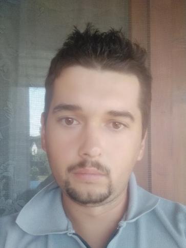 Robi, 30 éves nyírmadai társkereső férfi profil fotója