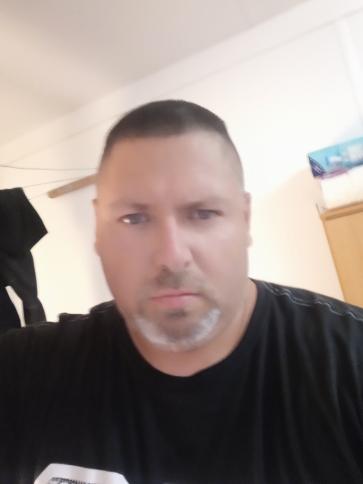 Zoli, 43 éves csurgói társkereső férfi profil fotója