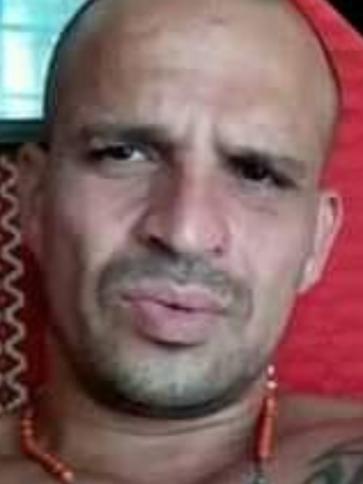Zsolti, 48 éves homokkomáromi társkereső férfi profil fotója