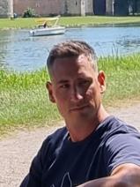 Sziasztok! Attila vagyok. Online tahitótfalui randizni vágyó nők kattinsatok a kedvenc gombra.
