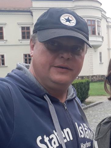 Gyüre, 51 éves berettyóújfalui társkereső férfi profil fotója Gyüre, 51 éves berettyóújfalui társkereső férfi profil fotója