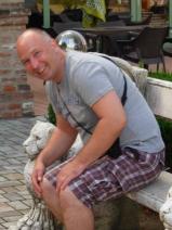 Sziasztok! Erik vagyok. Komoly kőröshegyi párkereső nők jelentkezését várom.