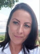 Sziasztok! Xénia vagyok. Komoly üllői társkereső férfiak jelentkezését várom.