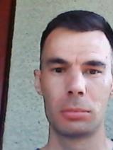 Sziasztok! Roland vagyok. Fiatal solti párkereső lányokkal chatelnék.