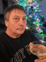 Sziasztok! Ferenc vagyok. Komoly sárszentágotai párkereső nők jelentkezését várom.