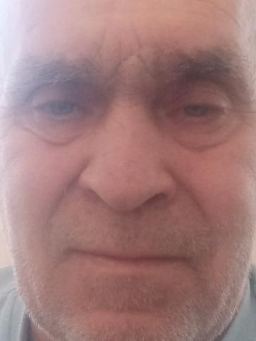 Zoltán, 63 éves berettyóújfalui társkereső férfi profil fotója Zoltán, 63 éves berettyóújfalui társkereső férfi profil fotója