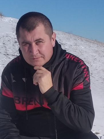 Stefan, 47 éves balassagyarmati társkereső férfi profil fotója