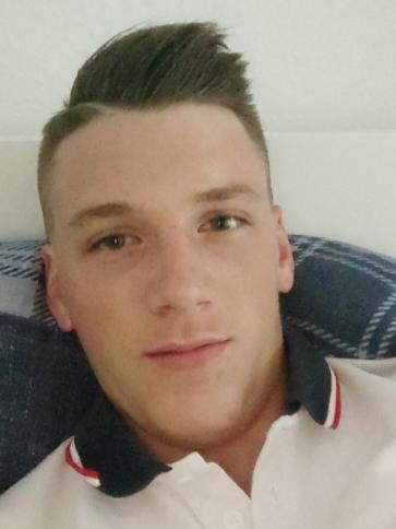 Marci, 23 éves Budapest VII. kerületi társkereső férfi profil fotója